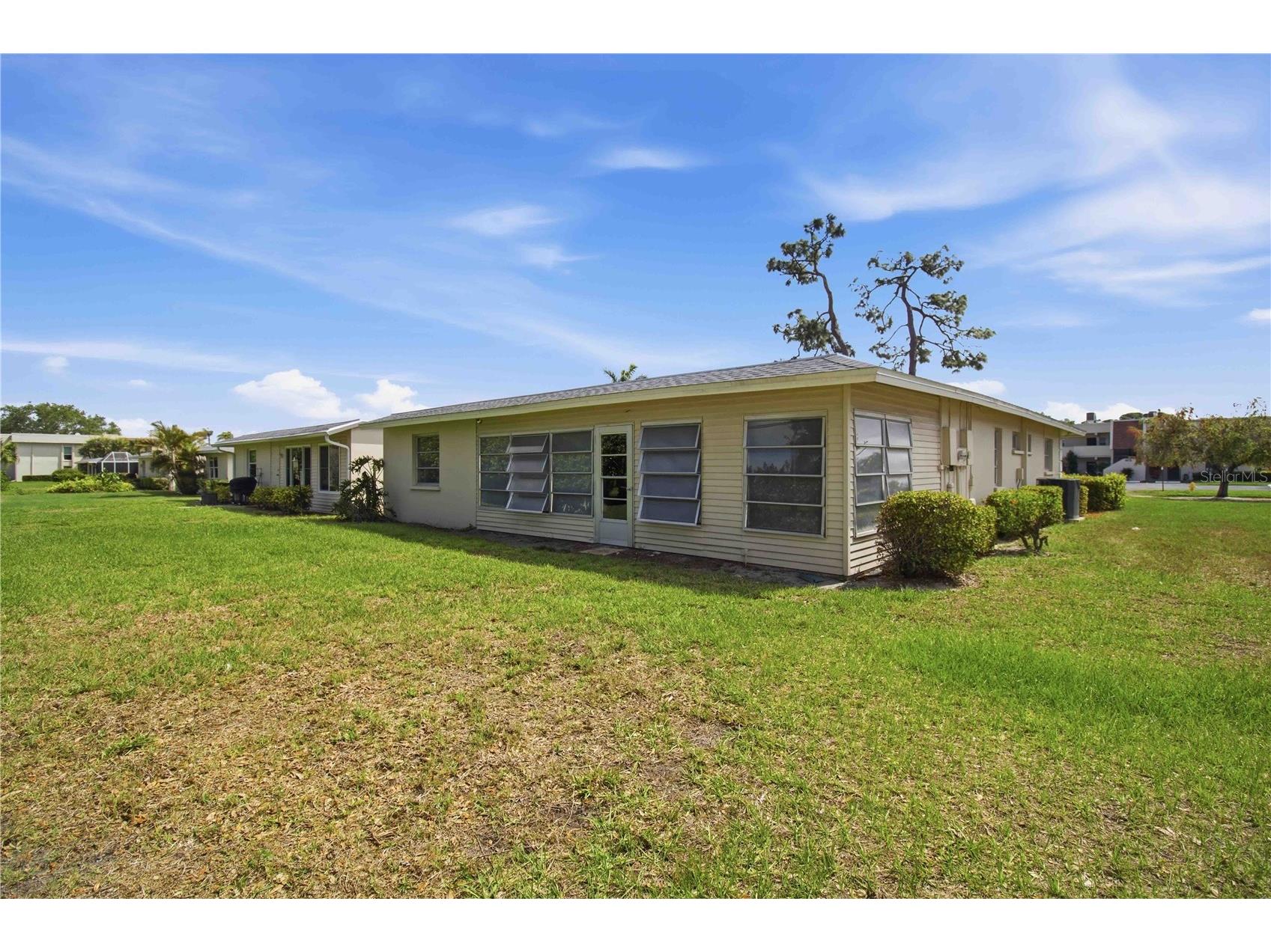 7354 W Country Club Drive N Sarasota FL 34243 A4689516 image32