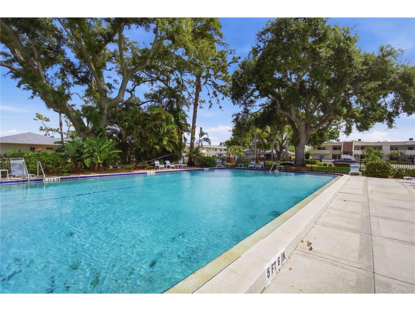 7354 W Country Club Drive N Sarasota FL 34243 A4689516 image36