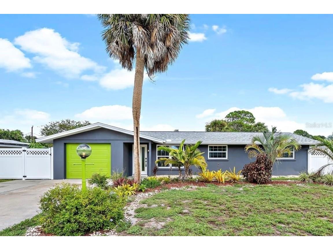 7355 Cass Circle Sarasota FL 34231 A4655079 image1