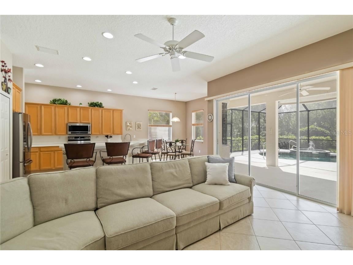 7358 Stanhope Court Sarasota FL 34238 A4667764 image14