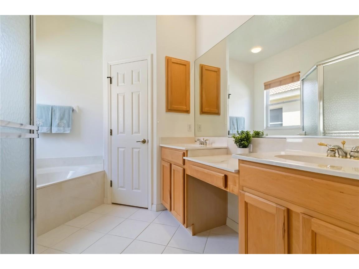 7358 Stanhope Court Sarasota FL 34238 A4667764 image30