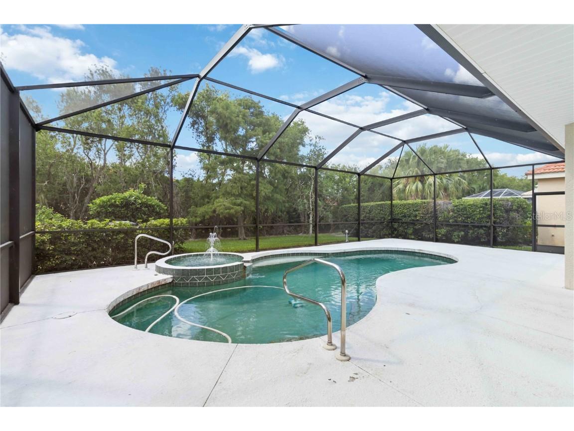 7358 Stanhope Court Sarasota FL 34238 A4667764 image41