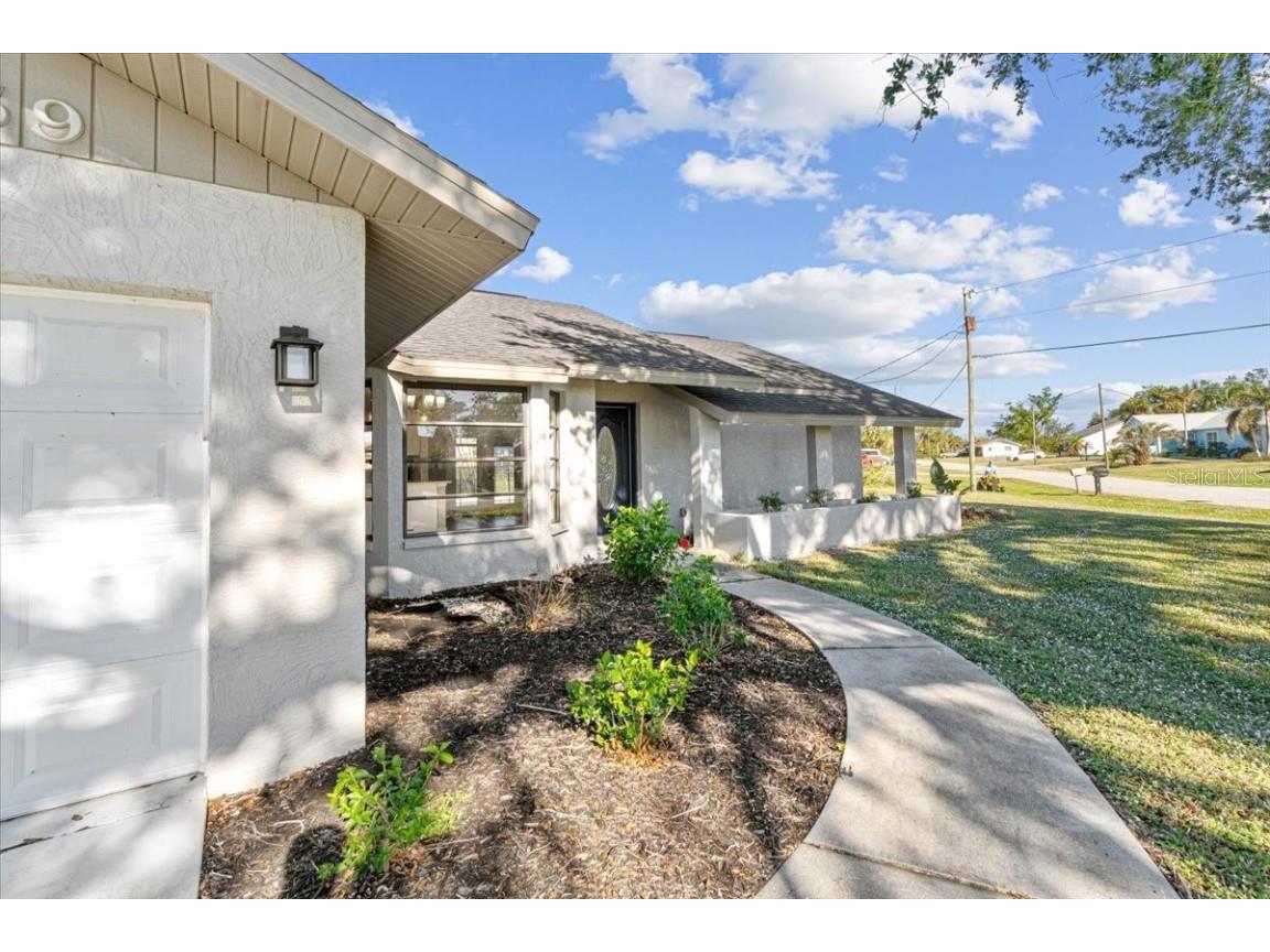 7359 Van Lake Drive Englewood FL 34224 C7501081 image1
