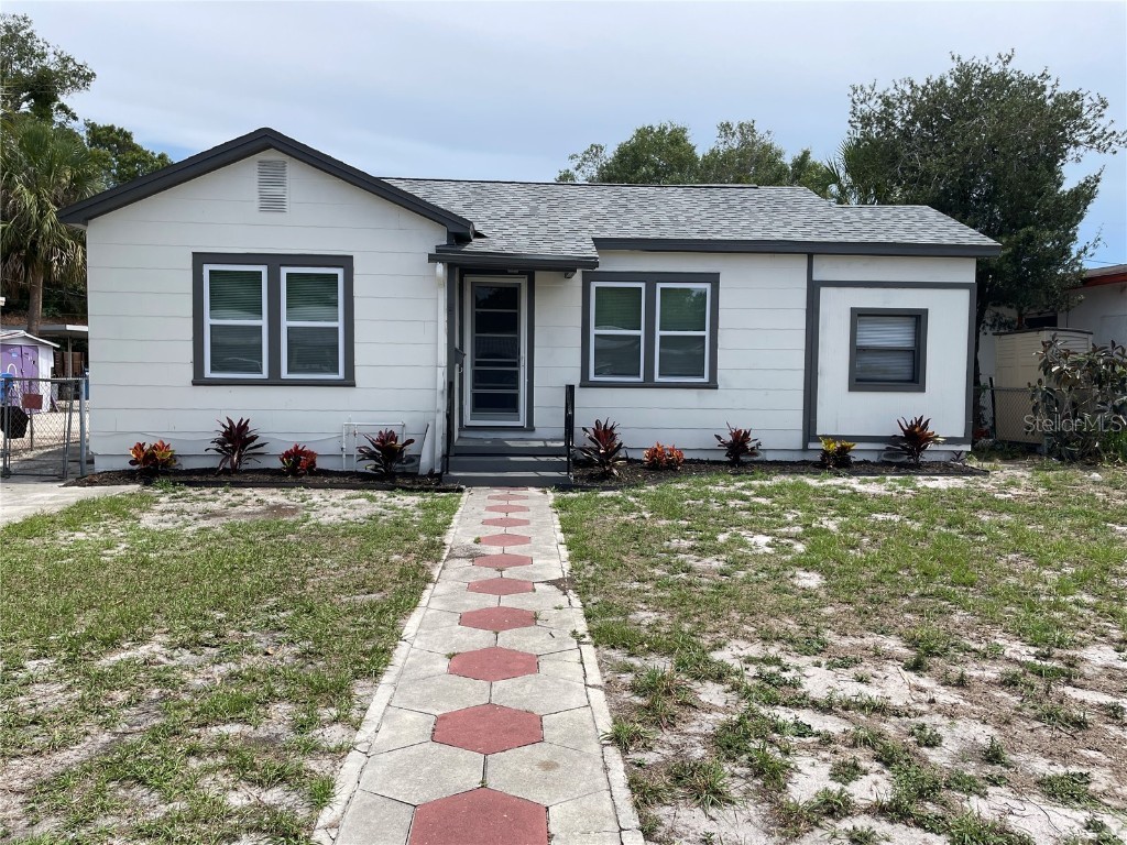 736 37th Avenue S Saint Petersburg FL 33705 U8202661 image1