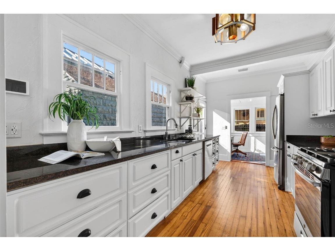 736 6th Street N Saint Petersburg FL 33701 TB8452403 image13