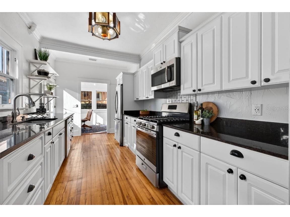 736 6th Street N Saint Petersburg FL 33701 TB8452403 image16