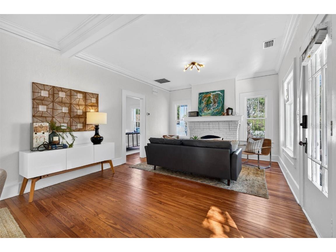 736 6th Street N Saint Petersburg FL 33701 TB8452403 image9