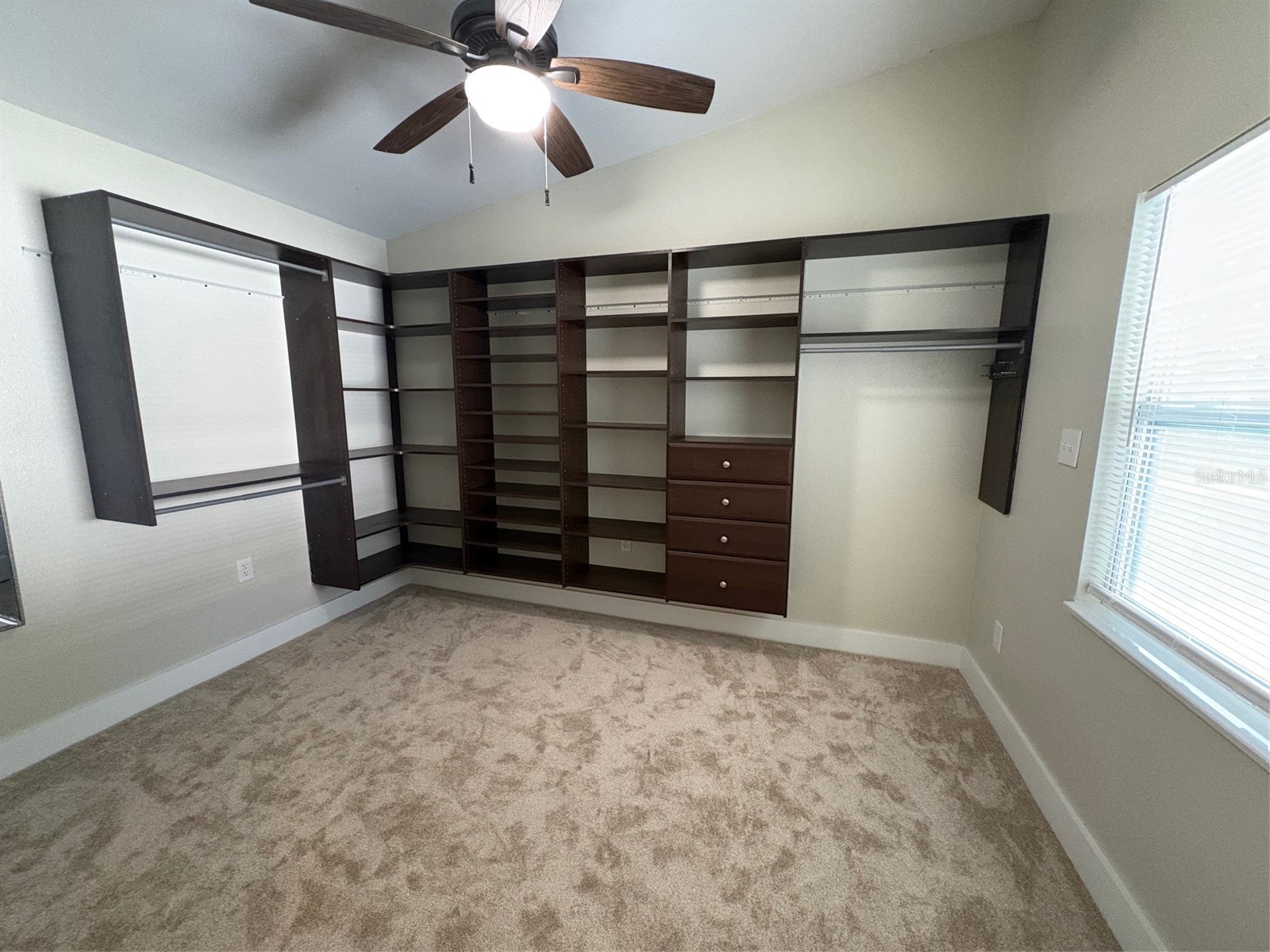 736 86th Avenue N Saint Petersburg FL 33702 TB8491571 image27