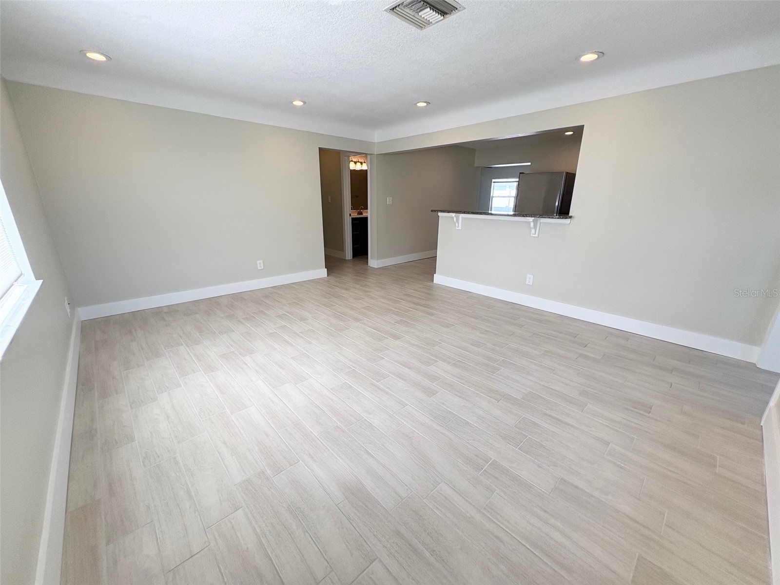 736 86th Avenue N Saint Petersburg FL 33702 TB8491571 image3
