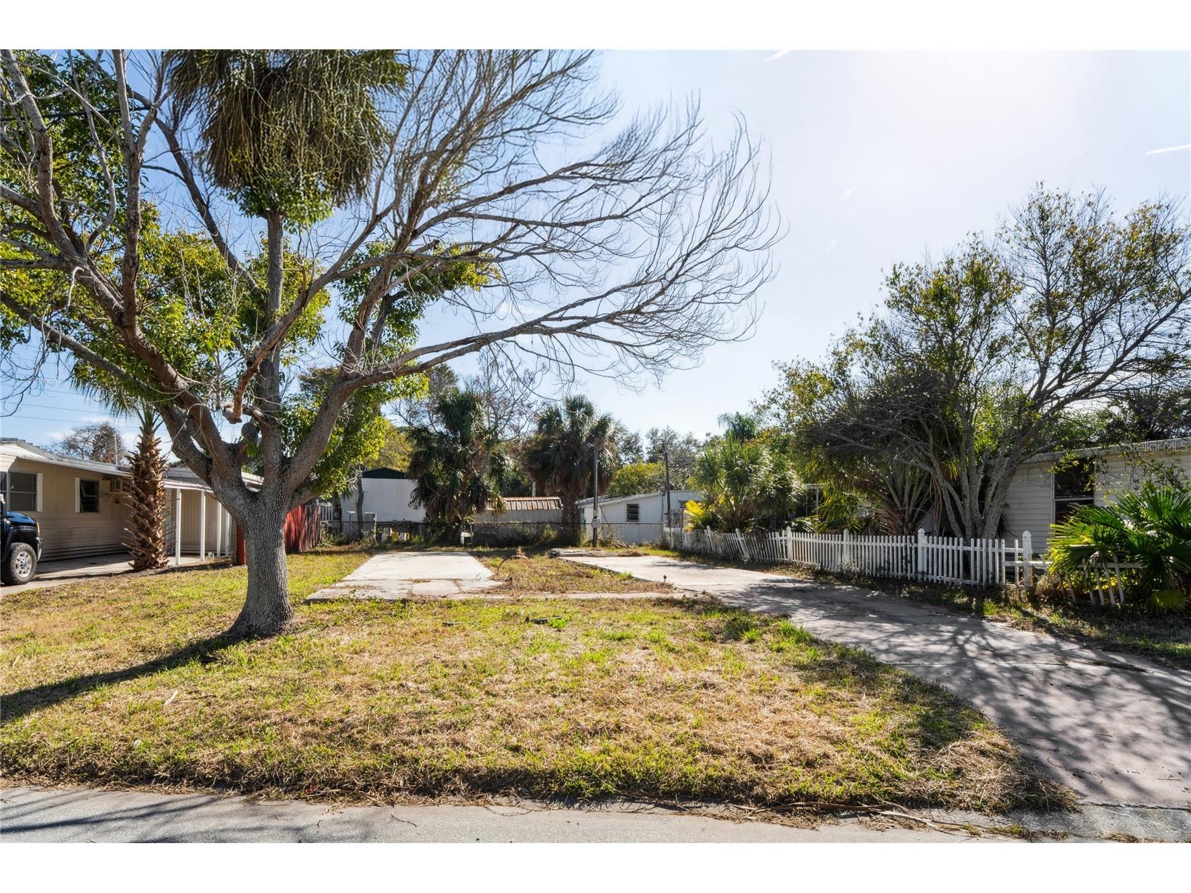 736 Driftwood Lane Tarpon Springs FL 34689 TB8459743 image1