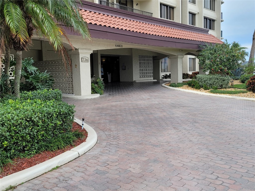 736 Island Way #202 Clearwater FL 33767 U8182452 image1