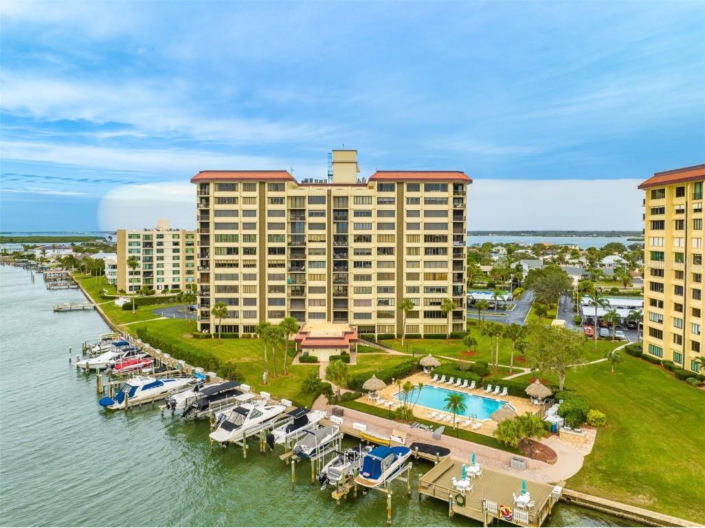 736 Island Way #302 Clearwater FL 33767 U8224354 image1