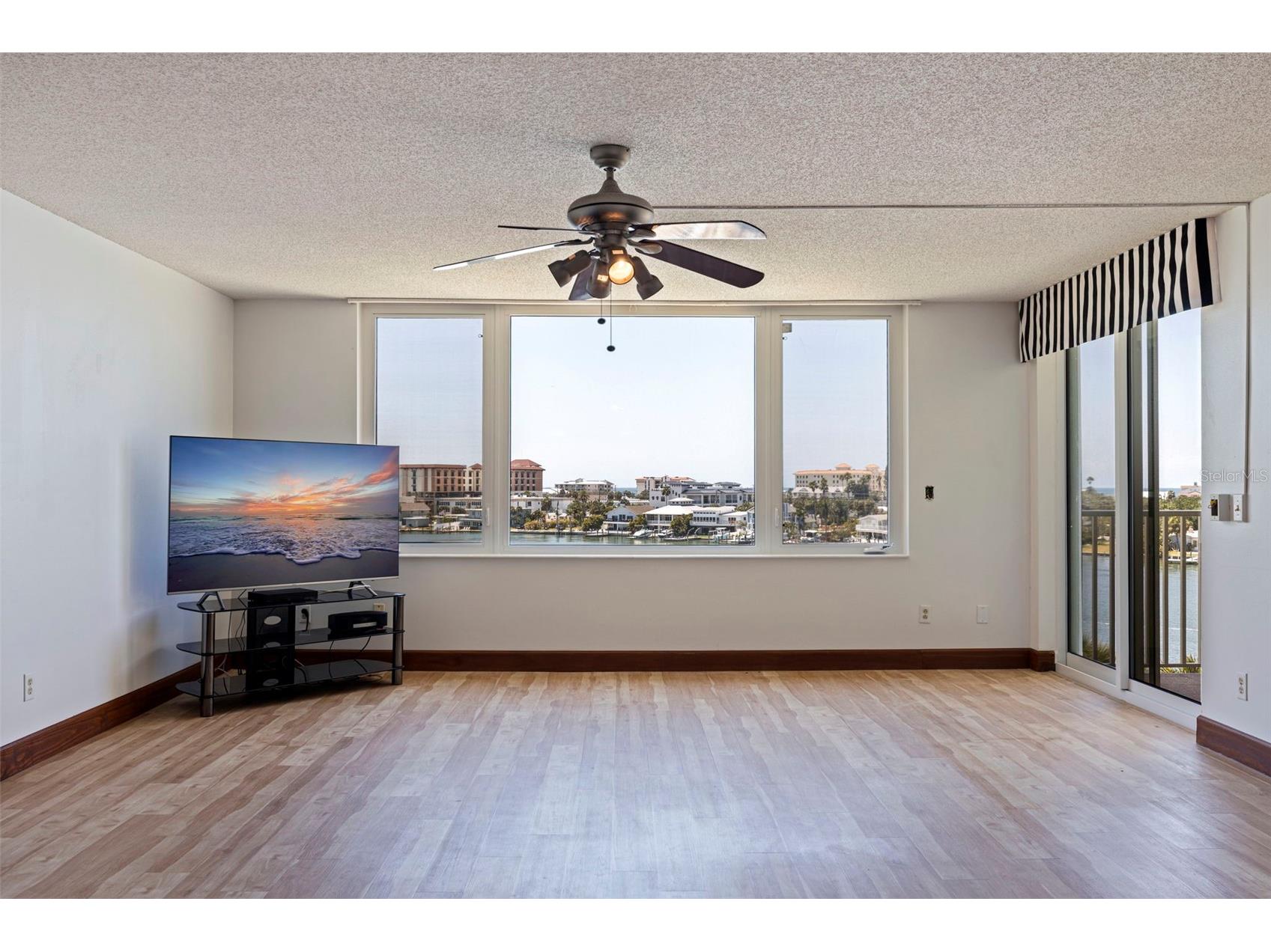 736 Island Way #504 Clearwater Beach FL 33767 - INTRACOASTAL MANDALAY CHANNEL TB8499614 image5