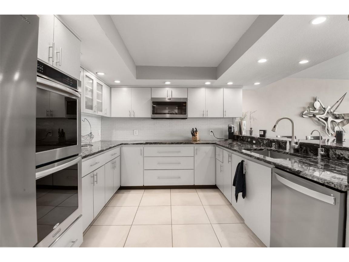 736 Island Way #604 Clearwater Beach FL 33767 - MANDALAY CHANNEL TB8417372 image21