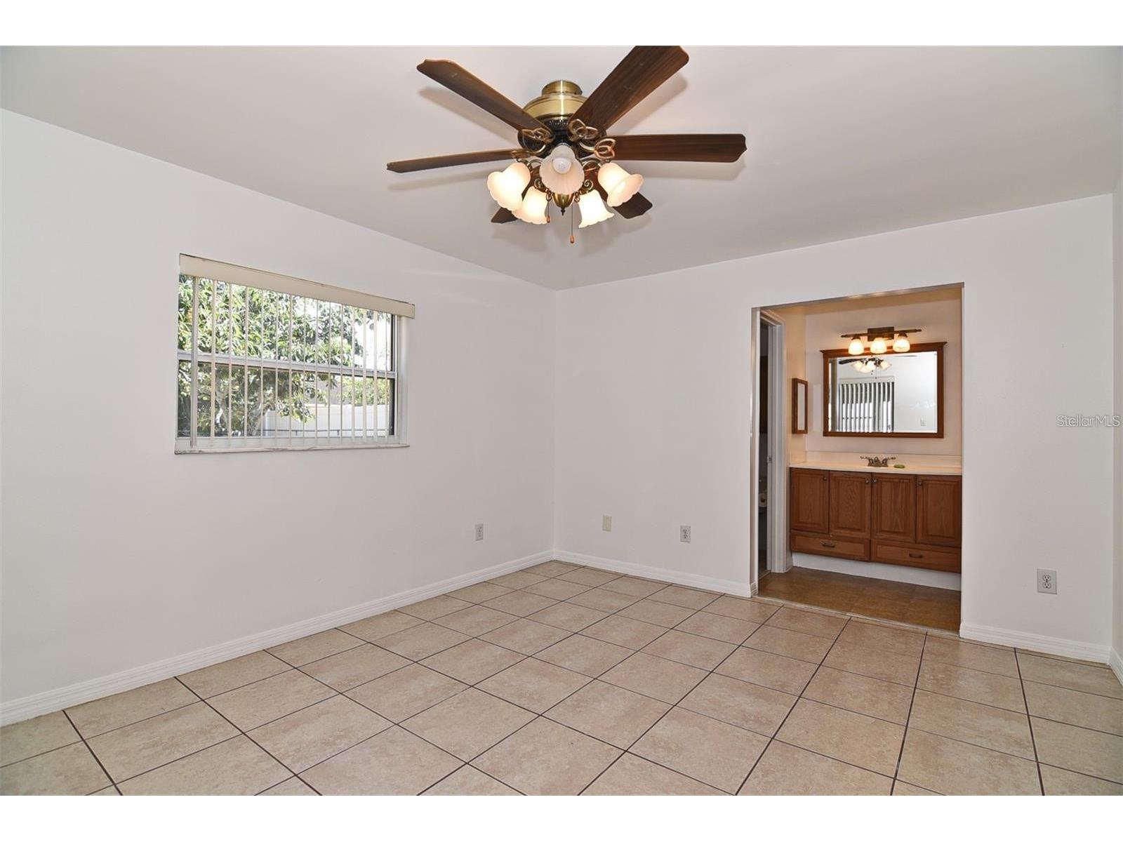 736 Trafalgar Street Deltona FL 32725 V4948351 image9