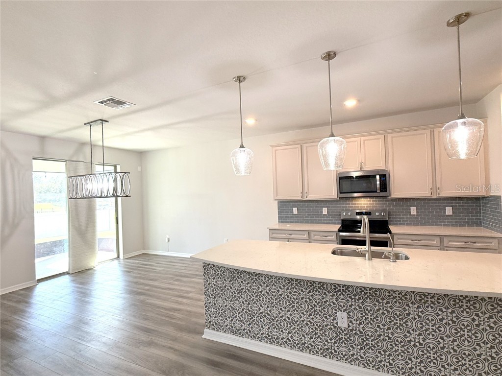 7360 Pool Compass Loop Wesley Chapel FL 33545 TB8439365 image10