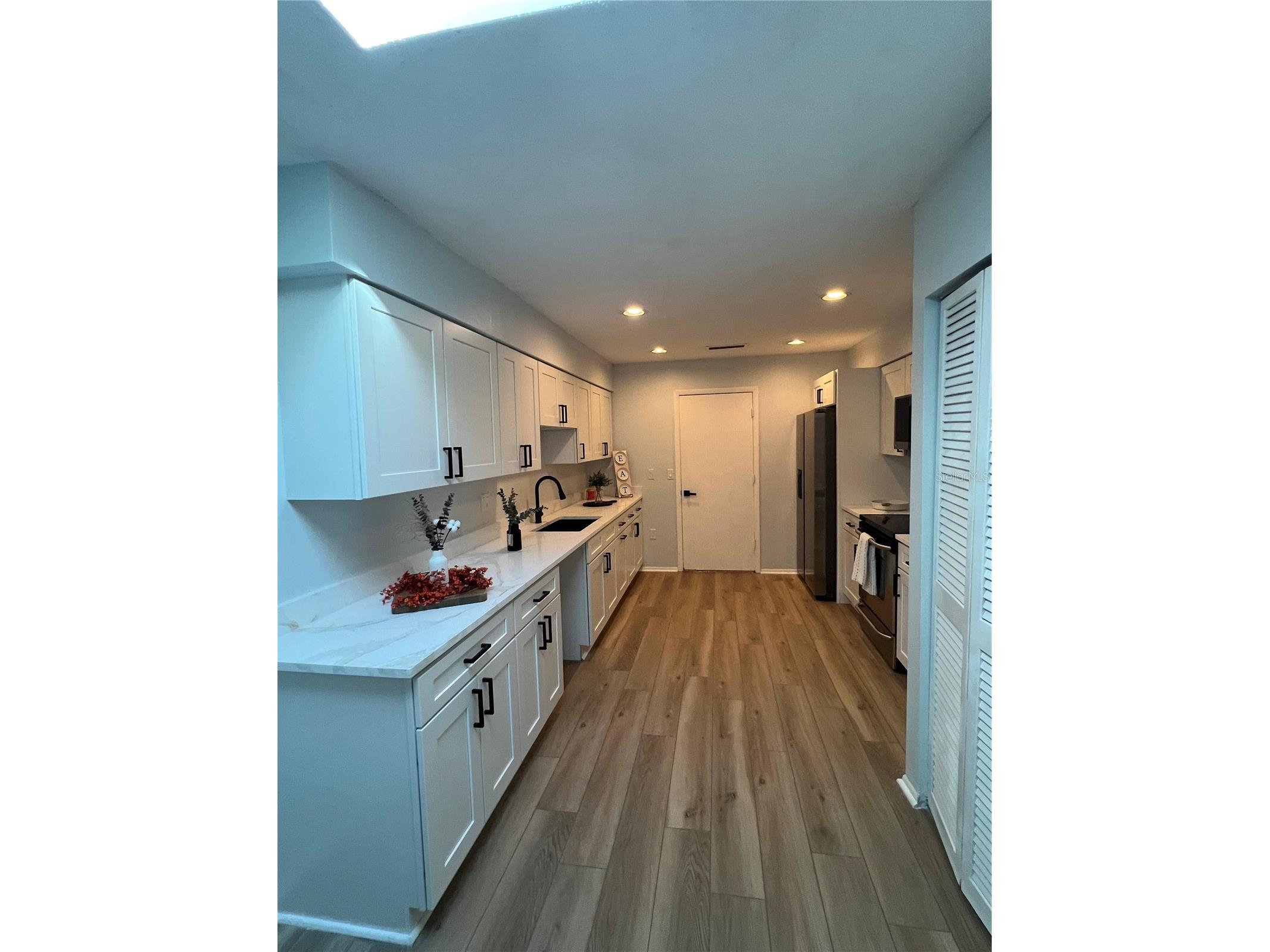 7362 Silver Fern Boulevard #8 Sarasota FL 34241 A4678528 image4