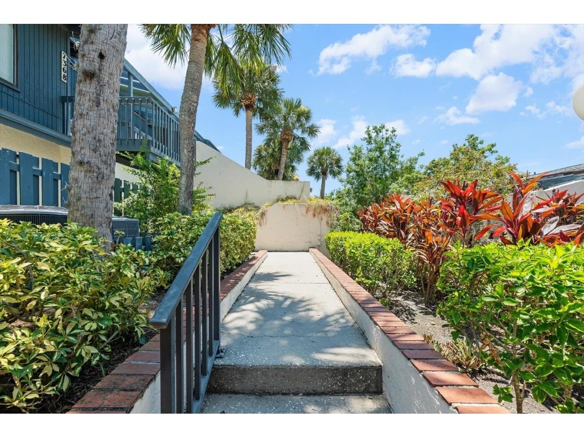 7364 Cloister Drive #7364 Sarasota FL 34231 A4660633 image3