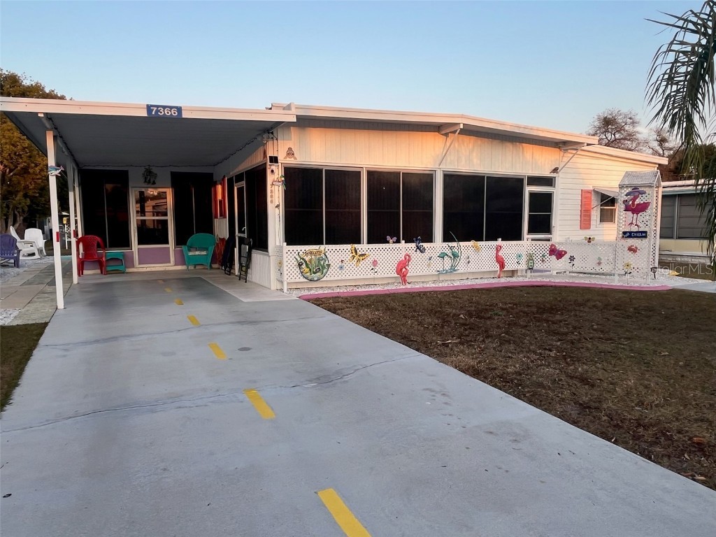 7366 First Loop Avenue Brooksville FL 34613 W7875151 image1