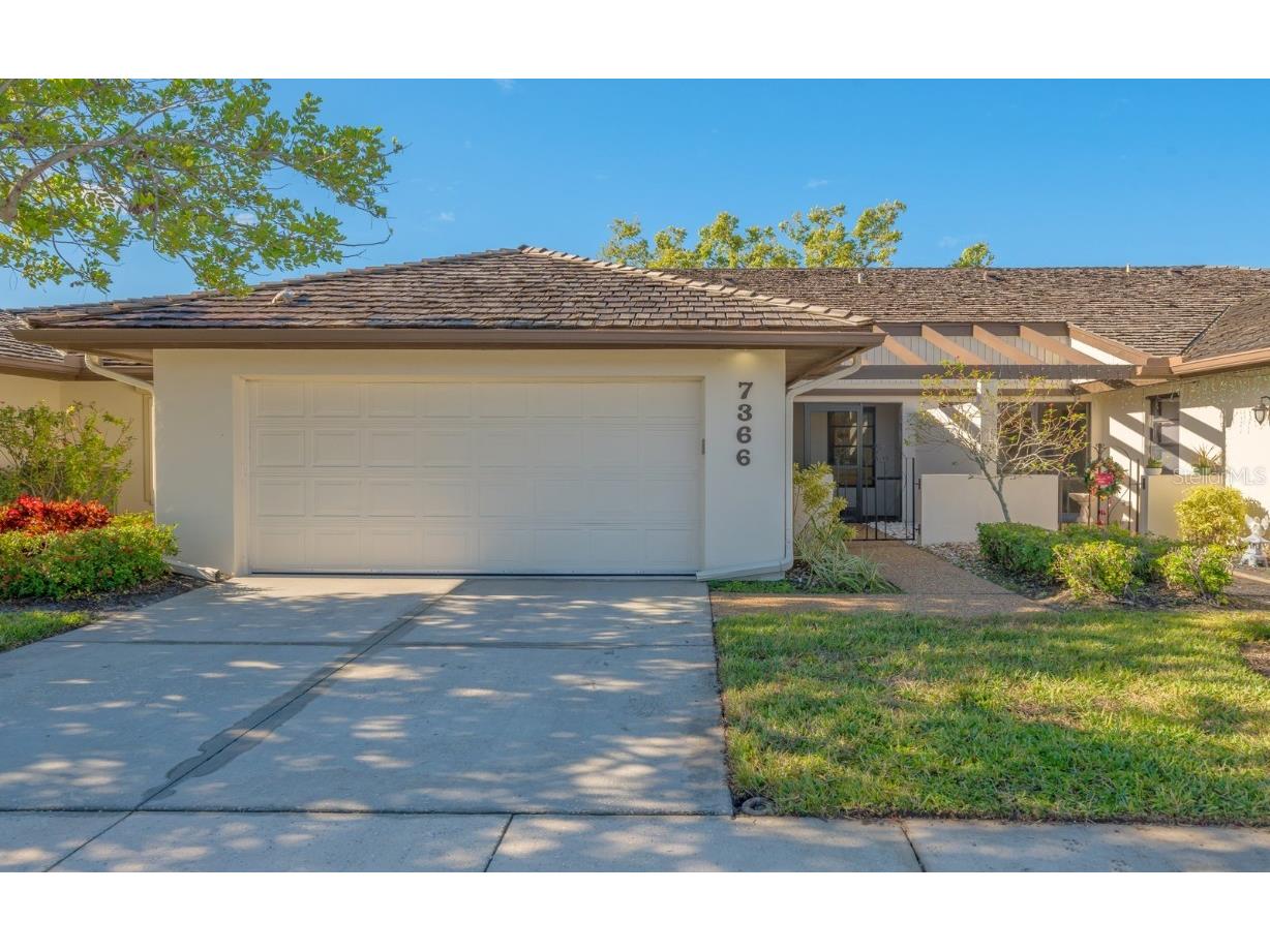 7366 Royal Birkdale Drive #15C Sarasota FL 34238 A4555641 image1
