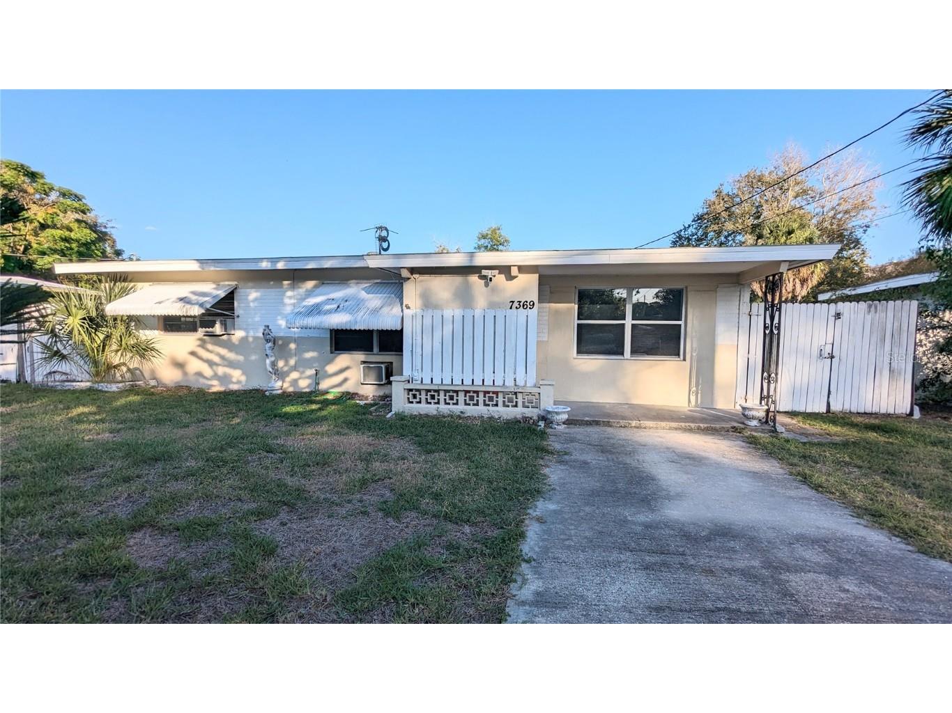 7369 Royal Palm Drive New Port Richey FL 34652 W7859471 image1