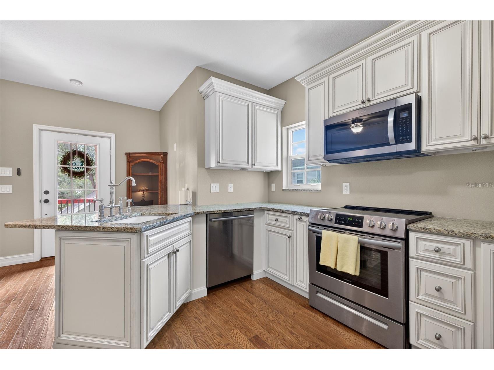 737 28th Avenue N Saint Petersburg FL 33704 TB8448990 image50