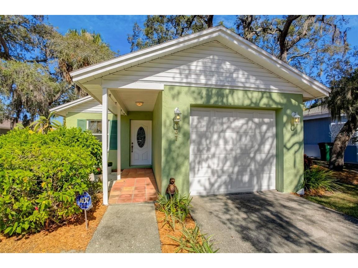 737 2nd Street N Safety Harbor FL 34695 U8219182 image1