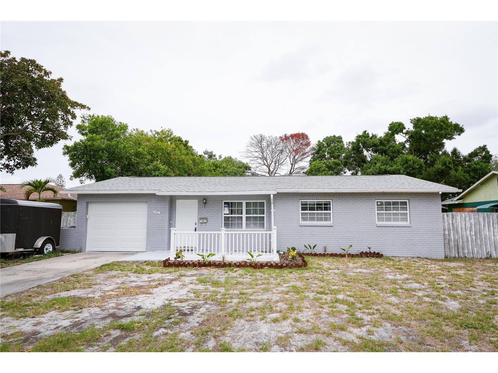 737 52nd Avenue S Saint Petersburg FL 33705 TB8516142 image1