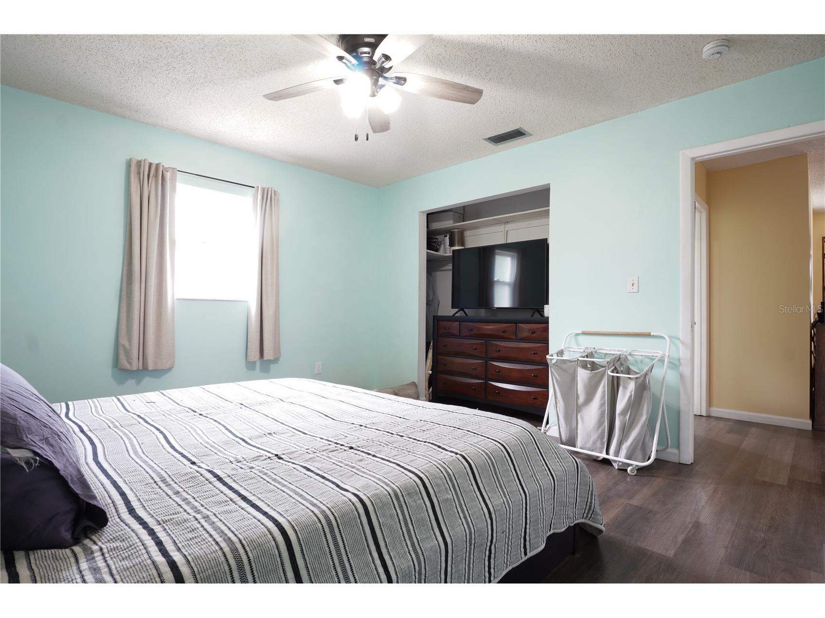 737 52nd Avenue S Saint Petersburg FL 33705 TB8516142 image11