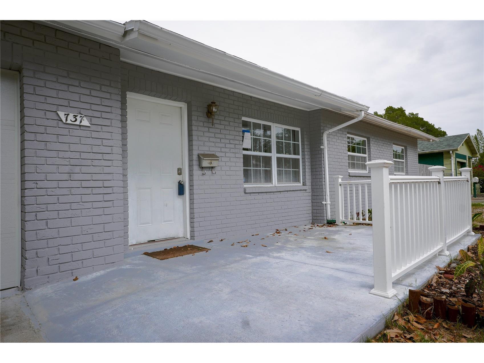 737 52nd Avenue S Saint Petersburg FL 33705 TB8516142 image2