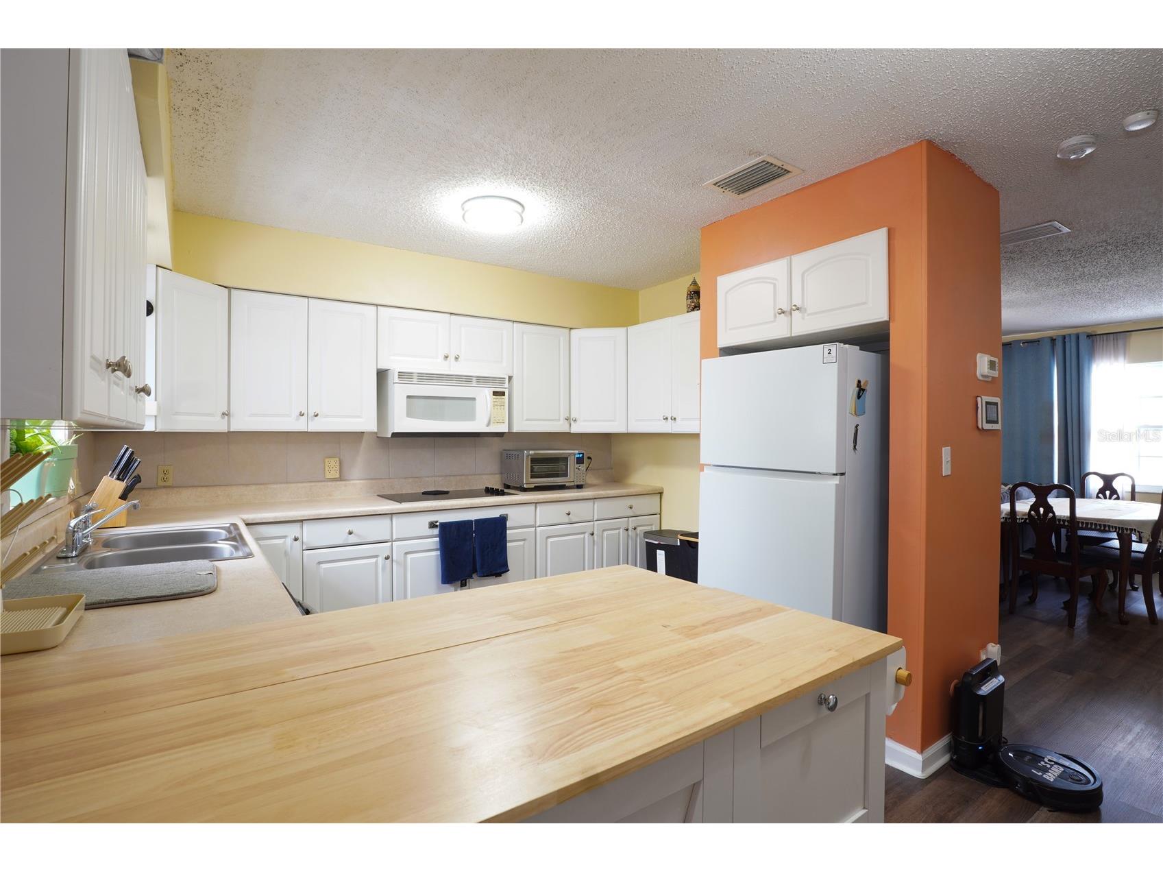 737 52nd Avenue S Saint Petersburg FL 33705 TB8516142 image5