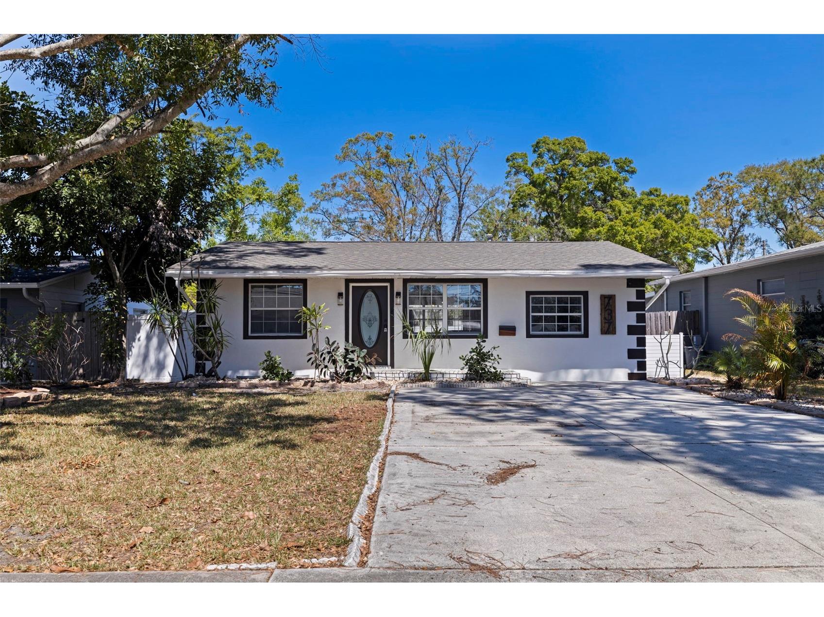 737 62nd Avenue N Saint Petersburg FL 33702 TB8485585 image1