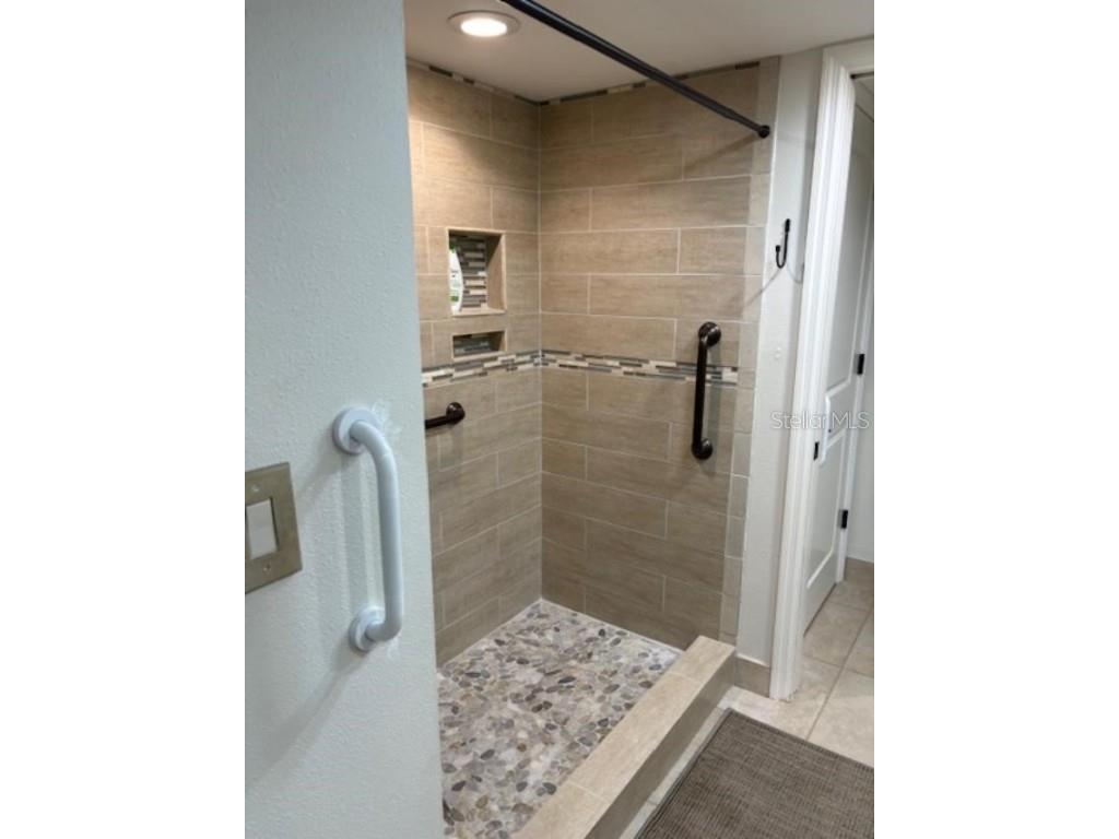 737 Bayport Way #D Longboat Key FL 34228 A4663929 image32