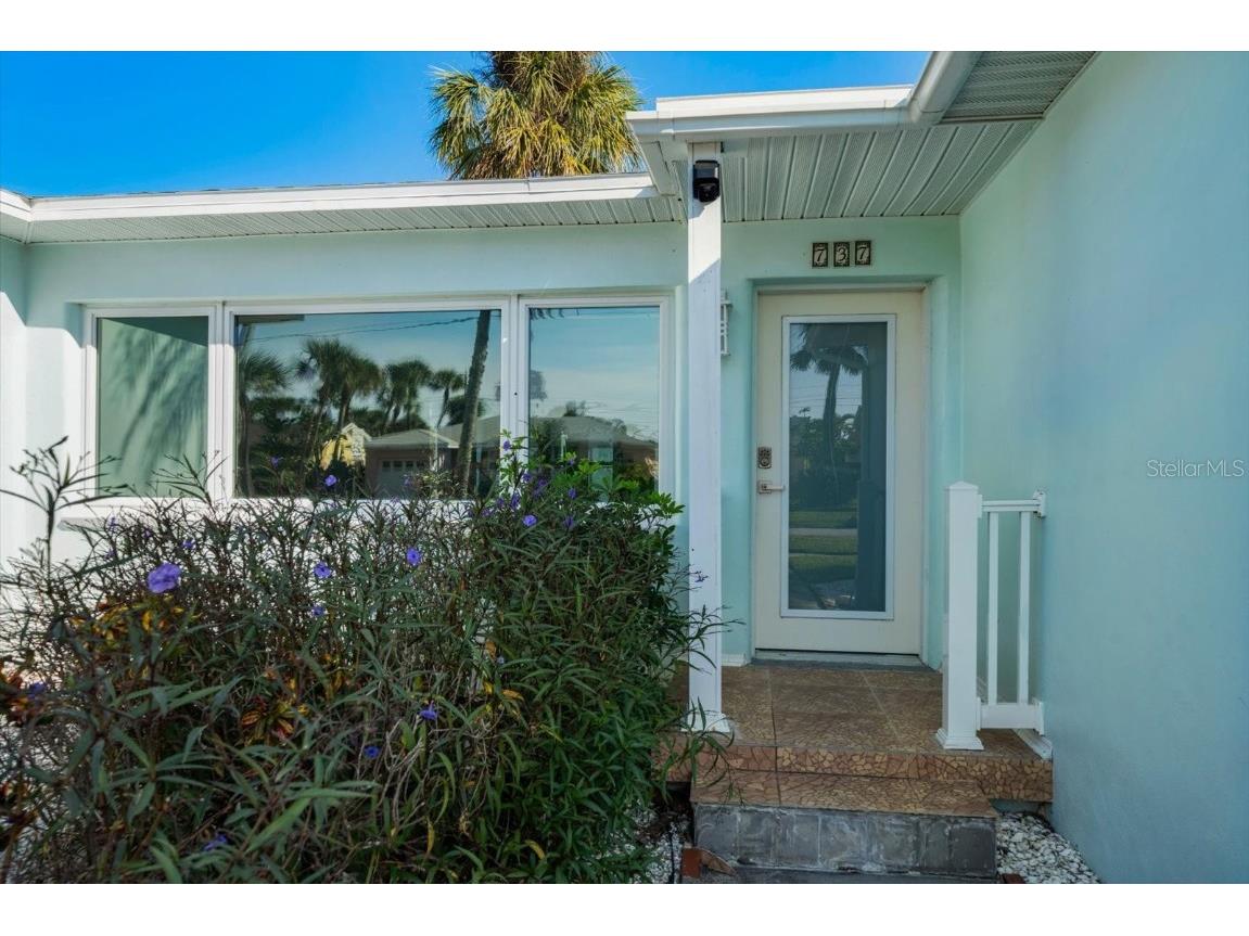 737 Bruce Avenue Clearwater FL 33767 TB8454853 image11