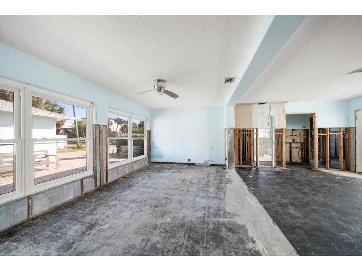 737 Bruce Avenue Clearwater FL 33767 TB8454853 image13