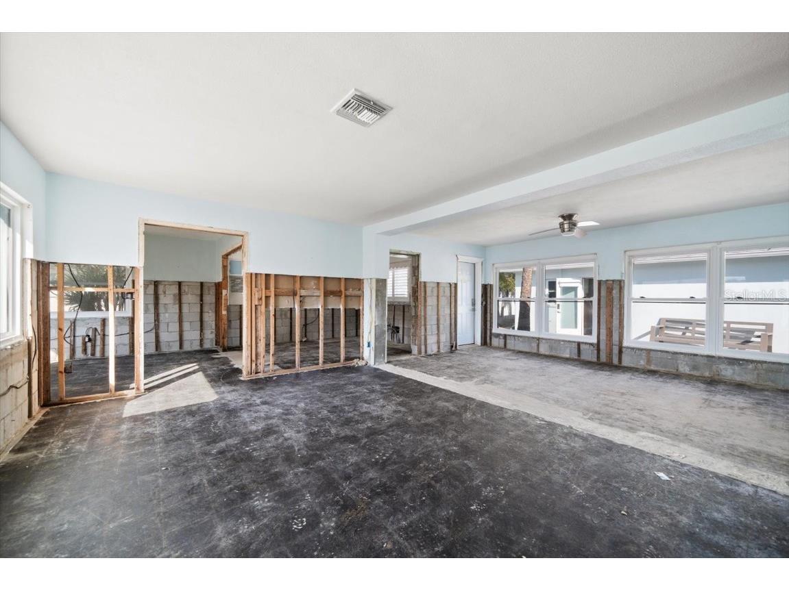 737 Bruce Avenue Clearwater FL 33767 TB8454853 image15