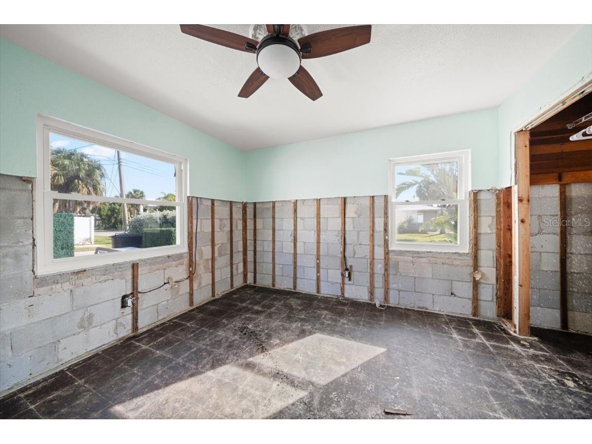 737 Bruce Avenue Clearwater FL 33767 TB8454853 image16