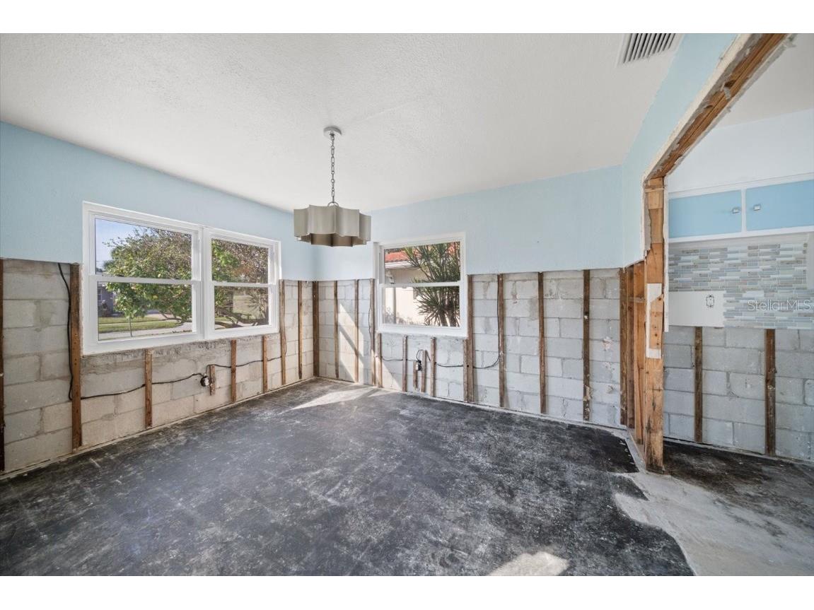 737 Bruce Avenue Clearwater FL 33767 TB8454853 image18