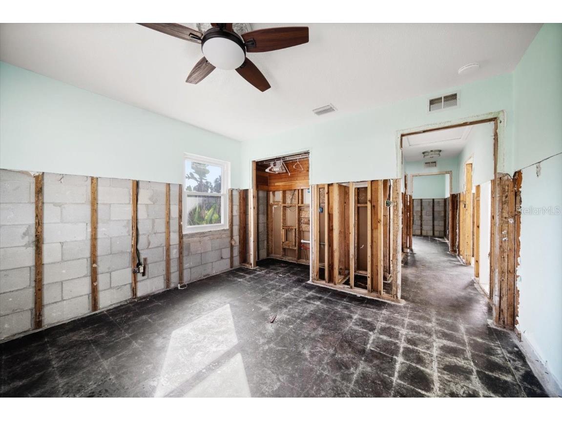 737 Bruce Avenue Clearwater FL 33767 TB8454853 image23