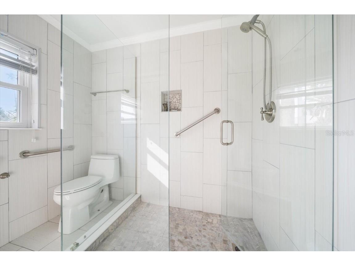 737 Bruce Avenue Clearwater FL 33767 TB8454853 image25