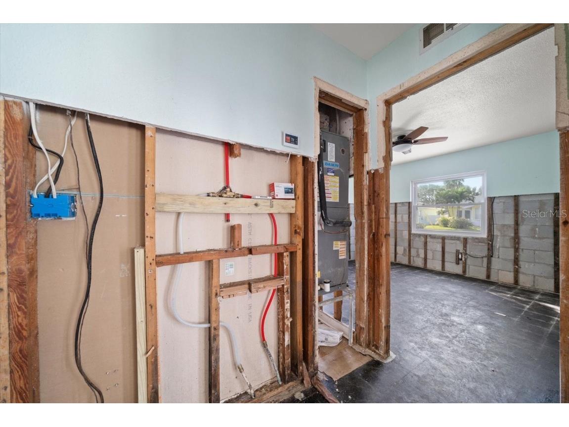 737 Bruce Avenue Clearwater FL 33767 TB8454853 image28