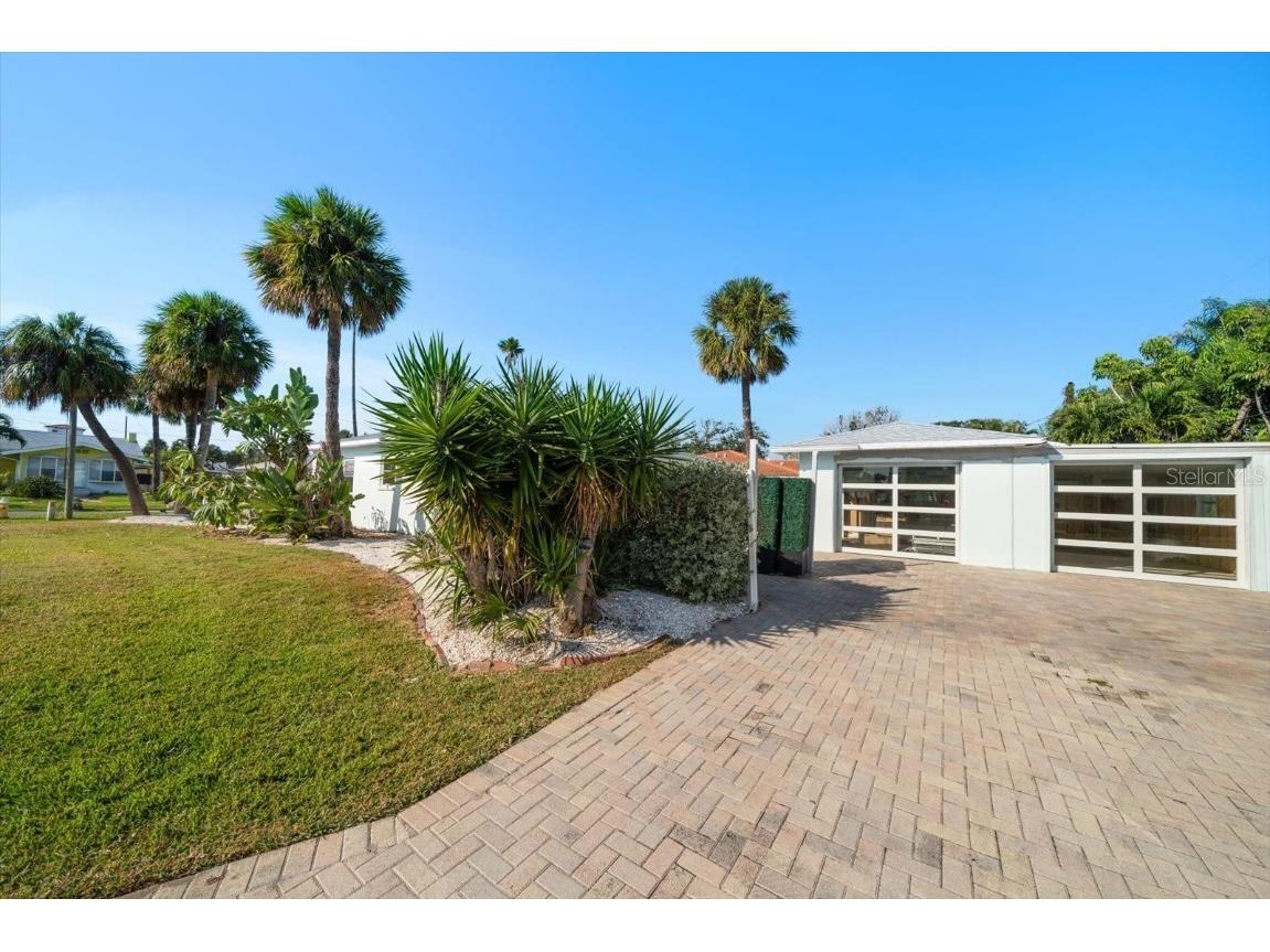 737 Bruce Avenue Clearwater FL 33767 TB8454853 image40