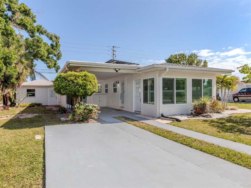 737 Cypress Avenue Venice FL 34285 N6132588 image1