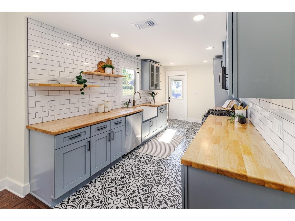 737 Johnson Avenue Lakeland FL 33801 L4952529 image11