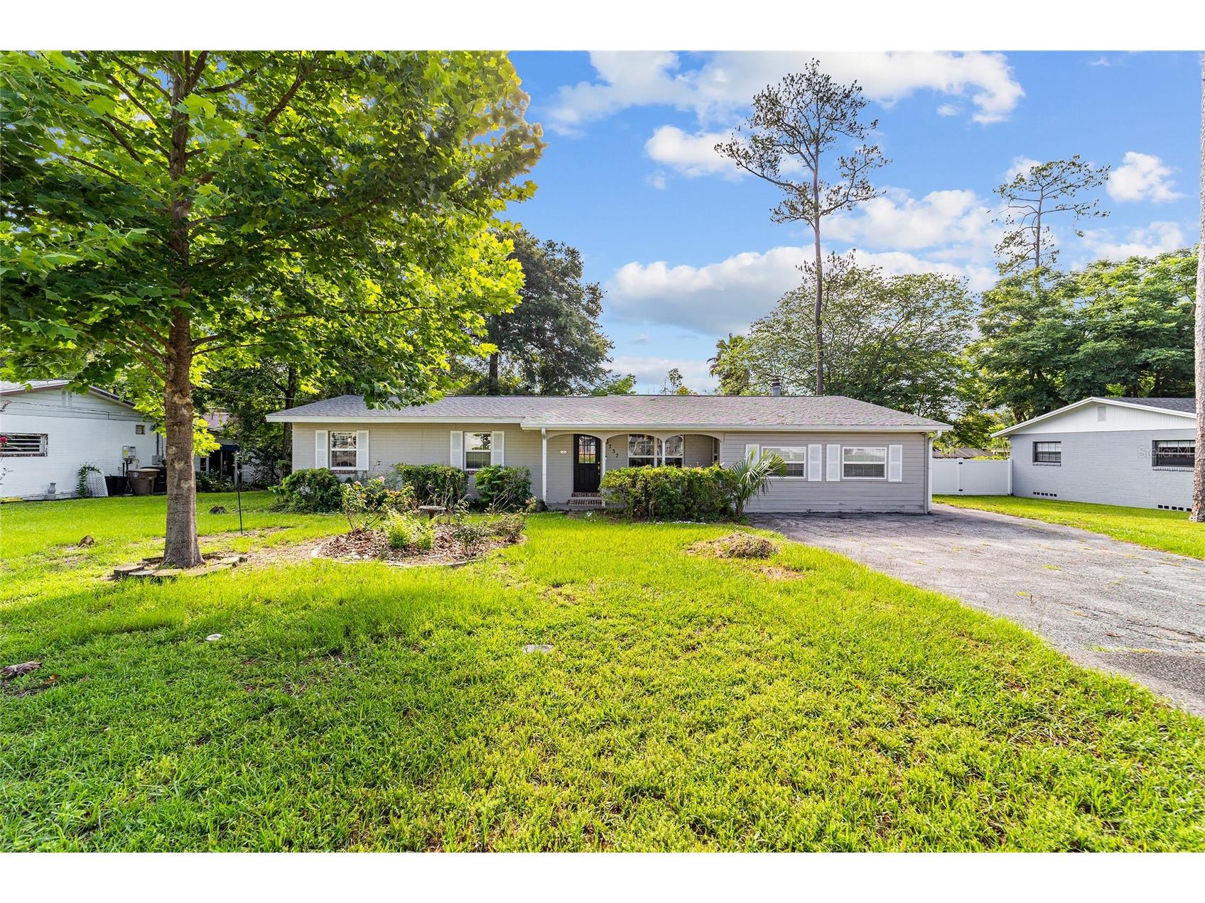 737 NE 17th Terrace Ocala FL 34470 OM726837 image1