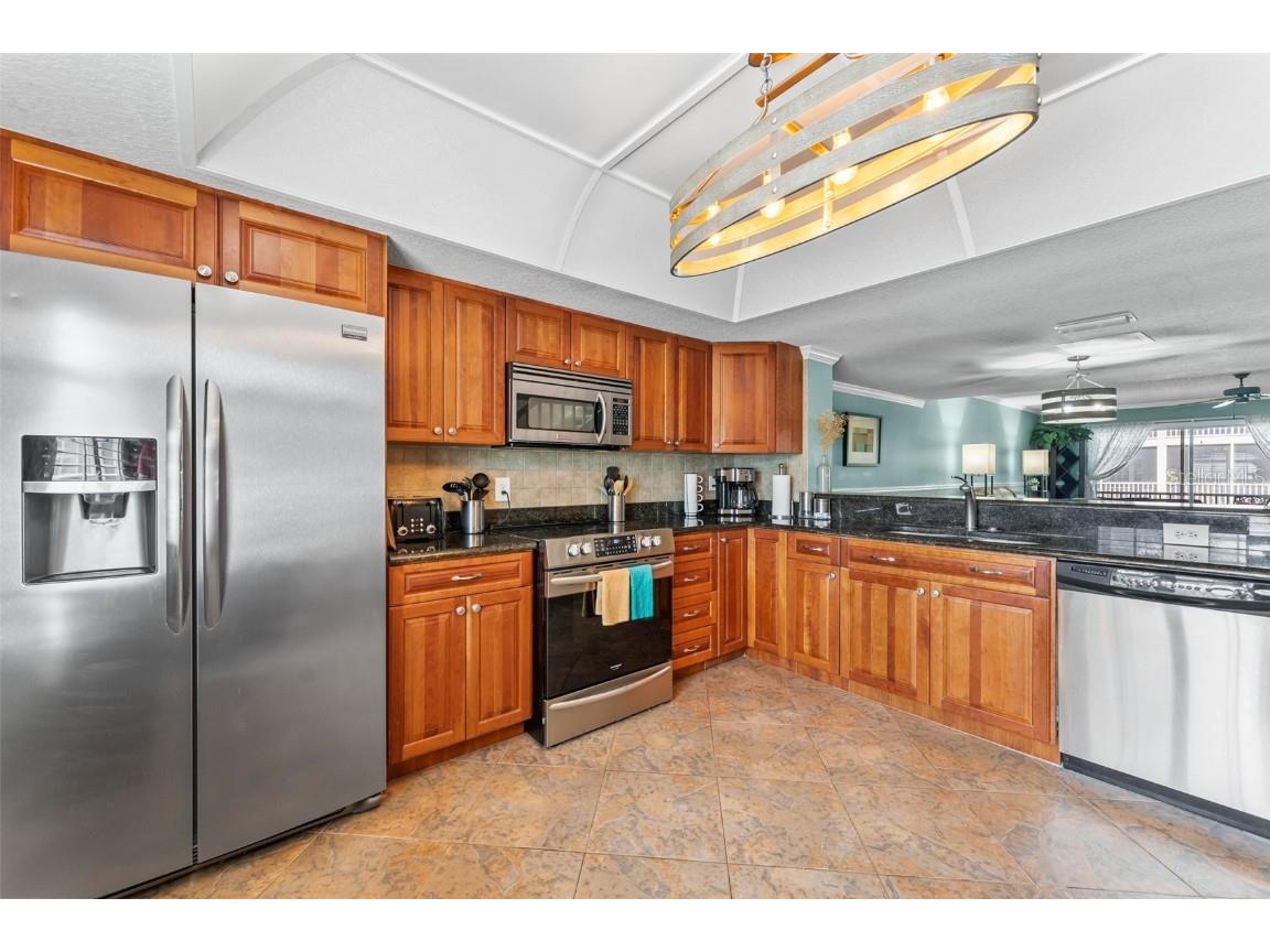 737 Pinellas Bayway S #208 Saint Petersburg FL 33715 TB8427206 image11