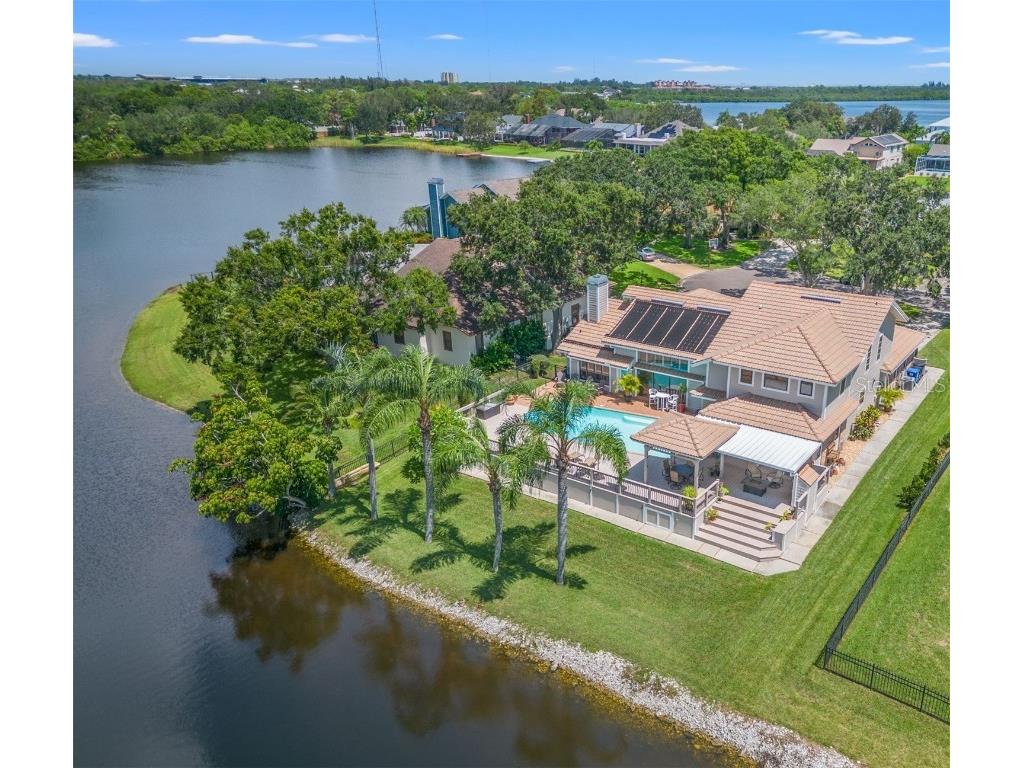 737 Suwannee Court NE Saint Petersburg FL 33702 U8211597 image1