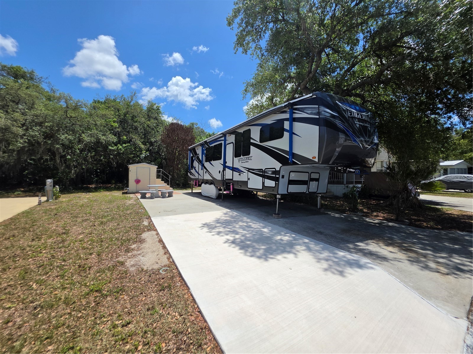 7371 International Circle Lake Wales FL 33898 - SADDLEBAG LAKE S5149054 image1
