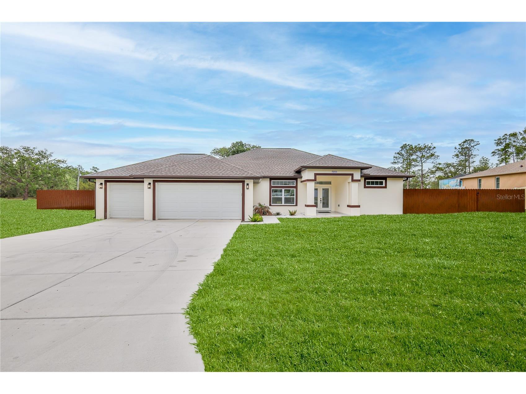 7372 Madrid Road Weeki Wachee FL 34613 W7885698 image1