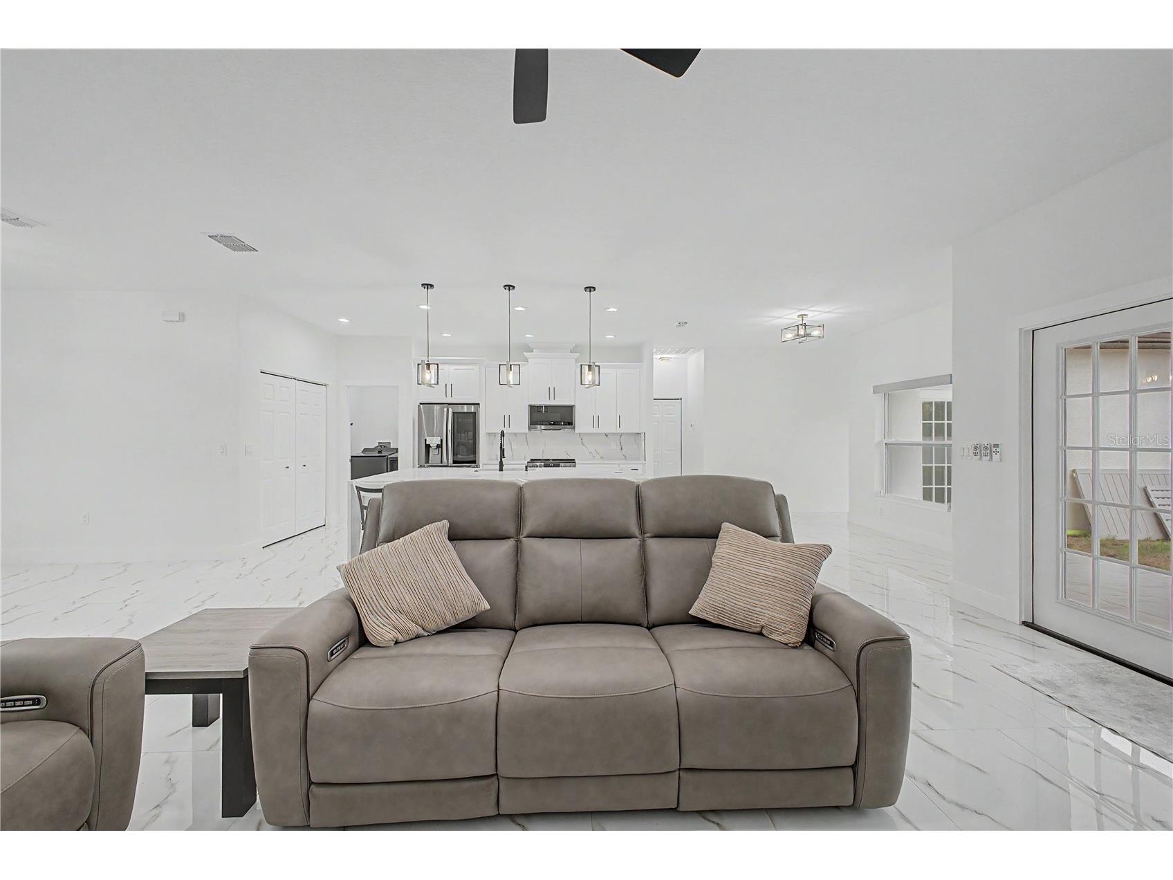7372 Madrid Road Weeki Wachee FL 34613 W7885698 image15